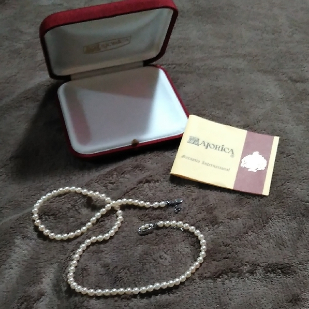 Elegant Vintage 16" Majorica Pearl 925 SS Necklace In Original Box w Paperwork